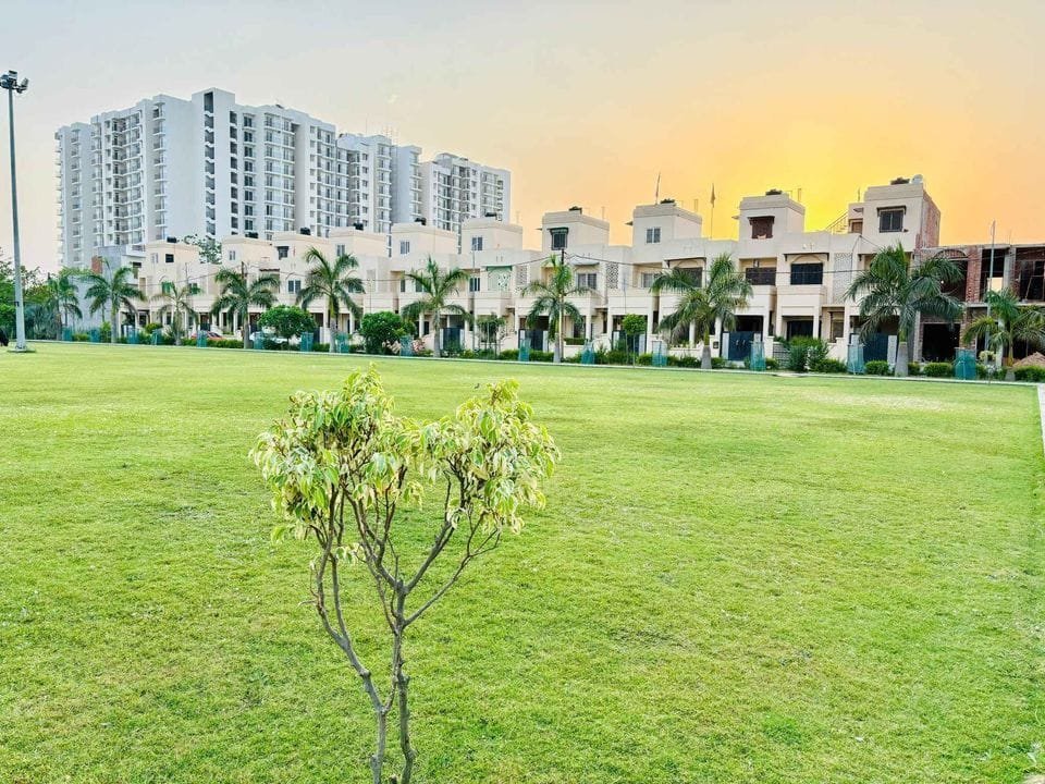 lucknow greens township